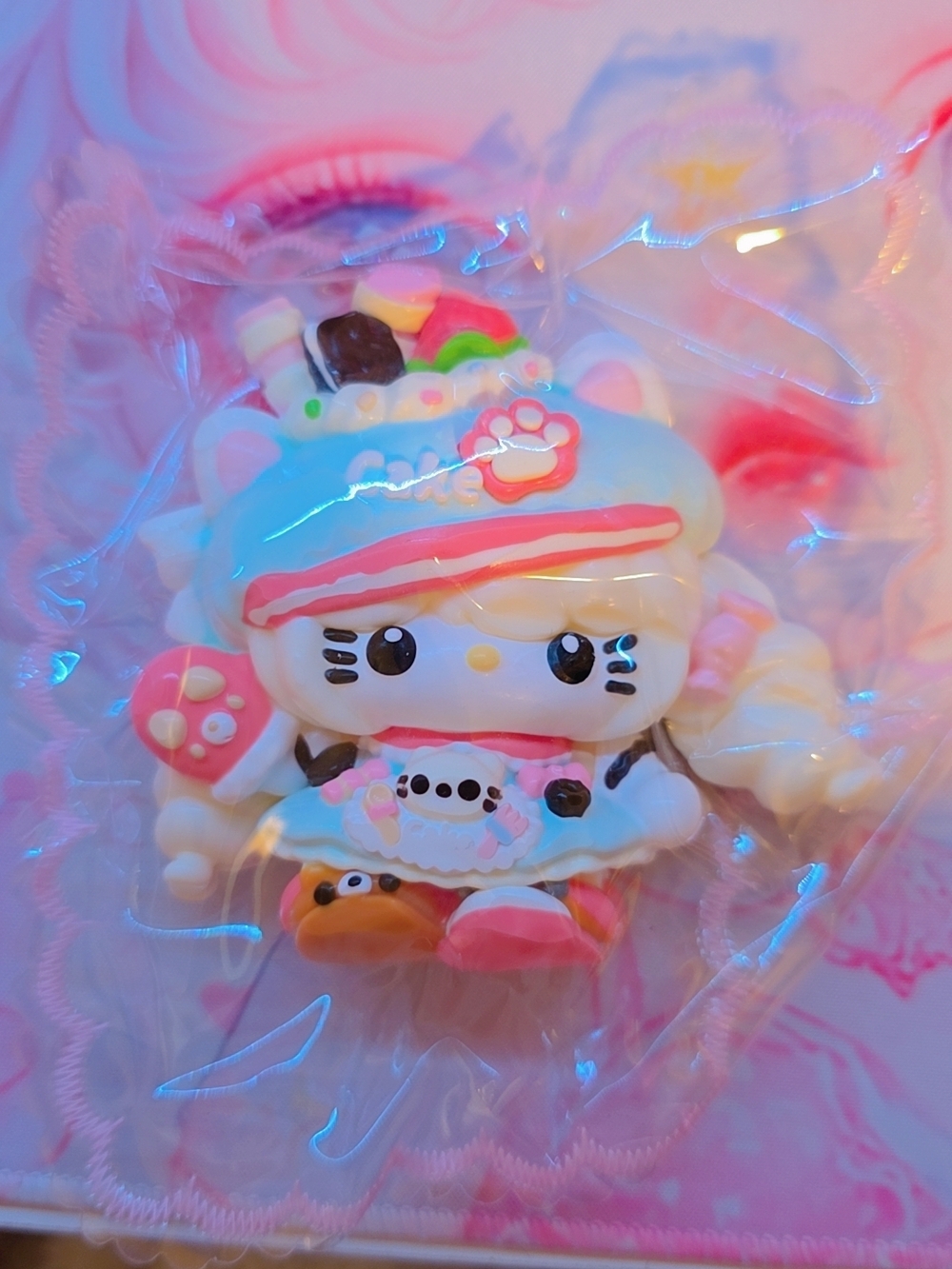 Hello Kitty Sweet Treat Figure Squishy
